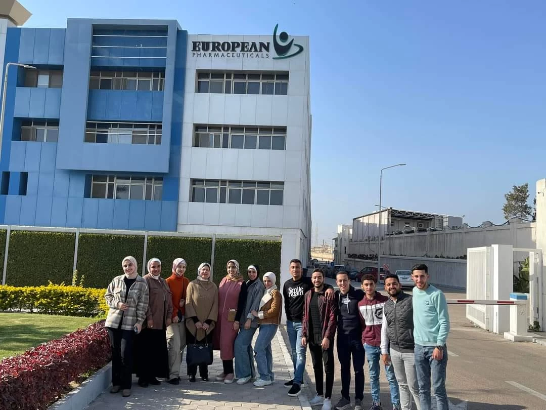 Pharmacy students visit FARKO factory3