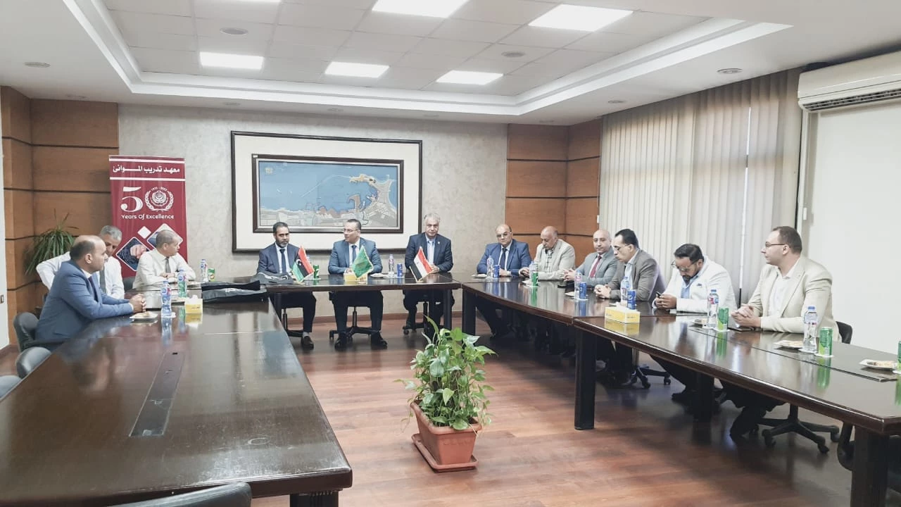 Visit of a high-level delegation led by H.E  Dean of the College of Maritime Resources at the Asmarya Islamic University in Libya to Port Training Institute.2