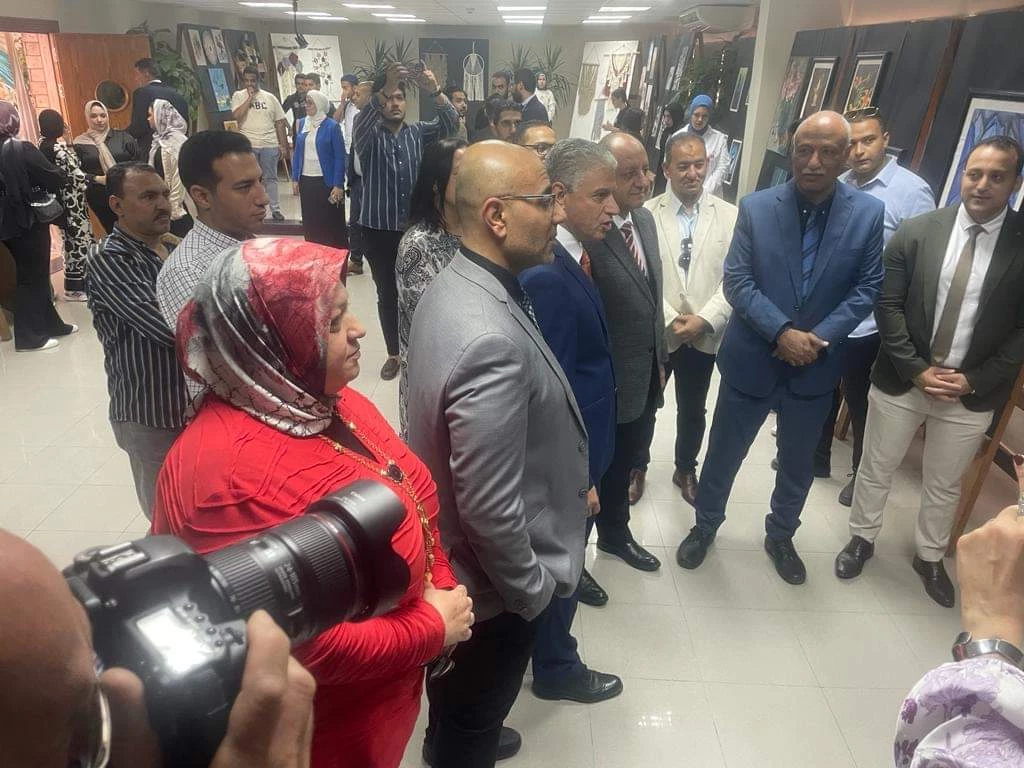 The Department of Cultural and Social Activity, Babi Qir, at the Deanship of Student Affairs, organized a distinguished exhibition of the plastic arts works of students of the Faculty of Fisheries and Aquaculture Technology on 6/5/20234