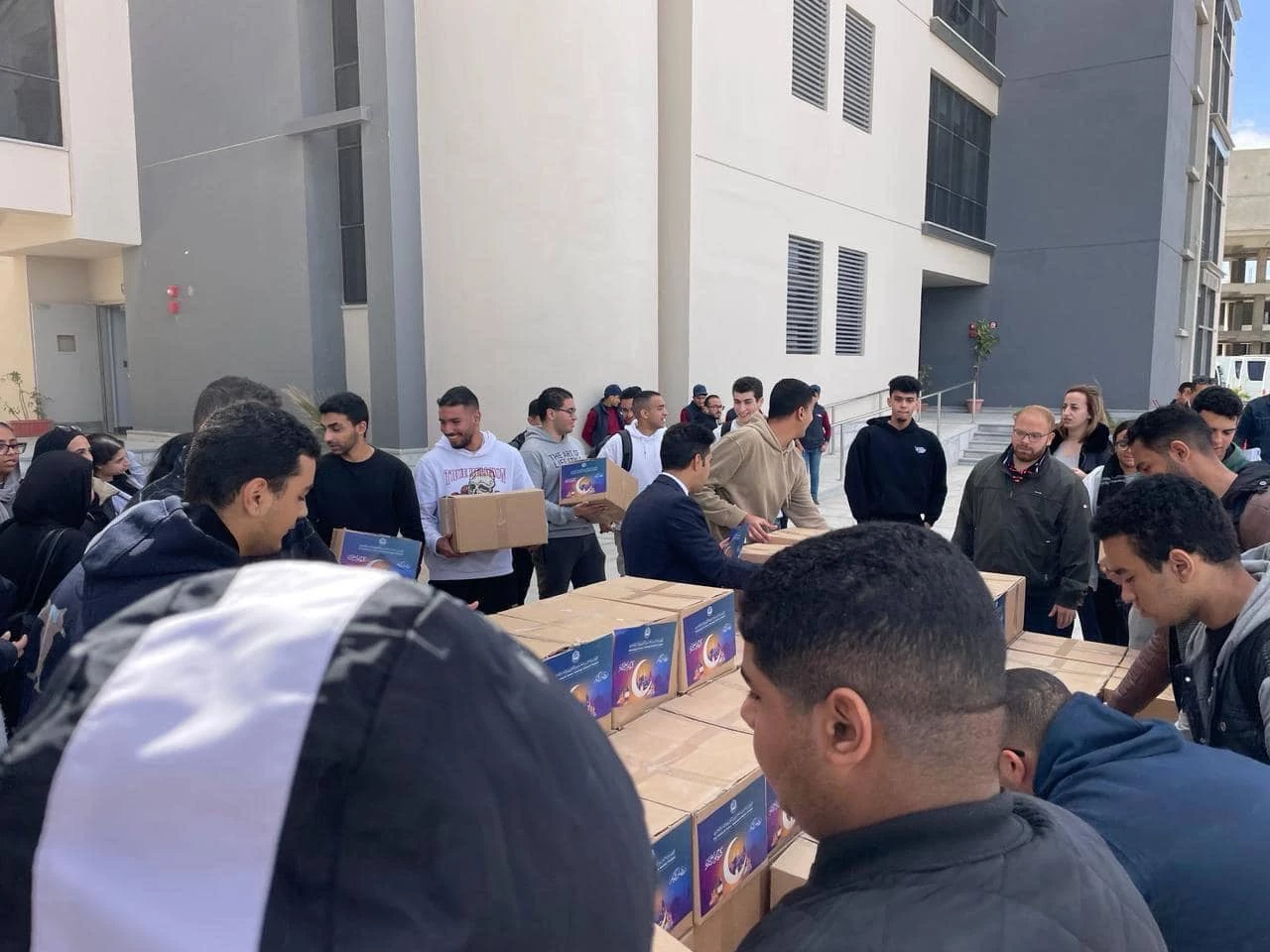 AAST El Alamein Students Unite in Ramadan Volunteer Efforts