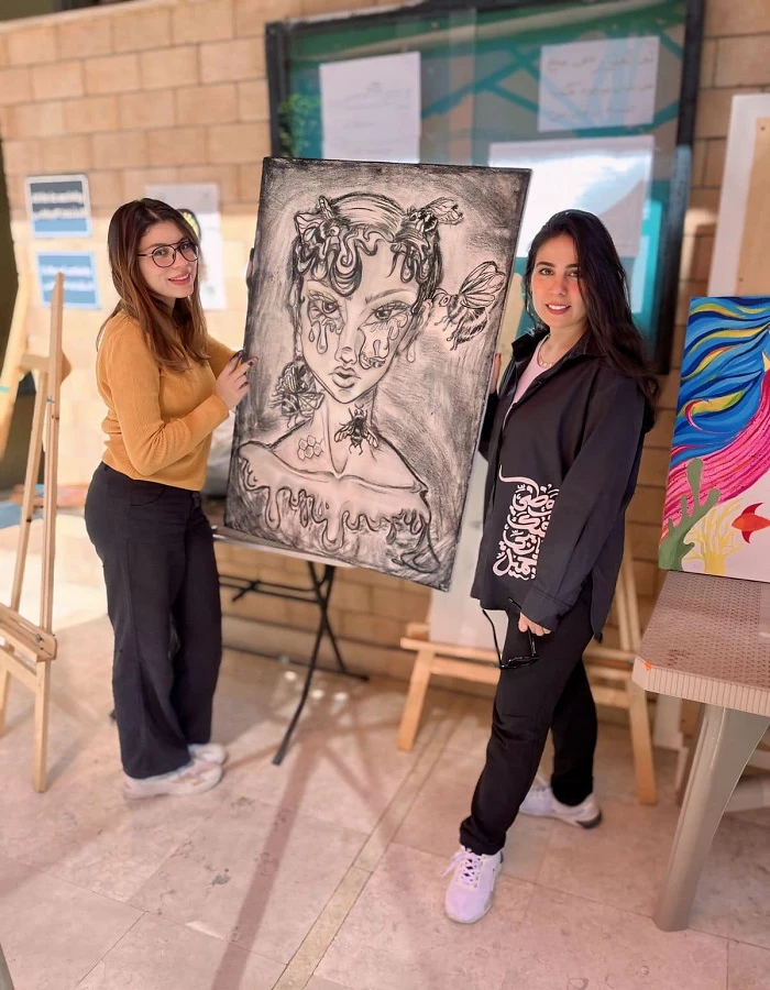 The Department of Cultural and Social Activities in Miami organized an acrylic and charcoal painting workshop during March 202418