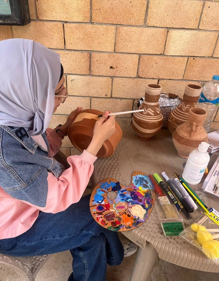 The Department of Cultural and Social Activities in Miami organized a pottery painting workshop today, Tuesday, April 23, 20244