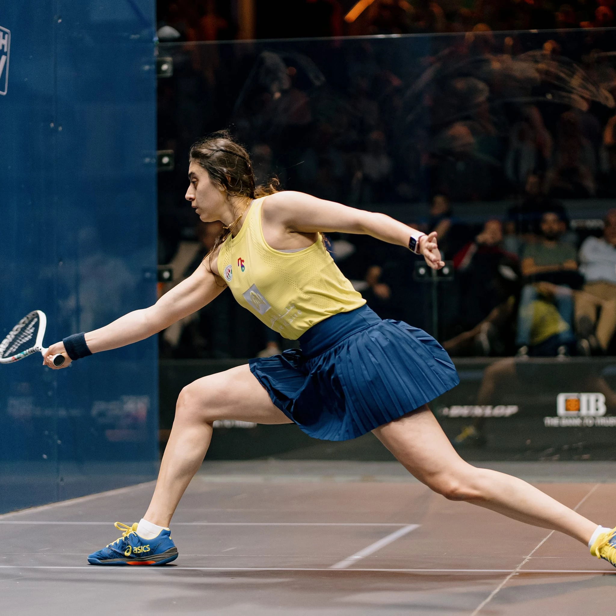 The star Nour El Sherbini overcomes teeny Gili and qualifies for the semifinals of the World Squash Championship