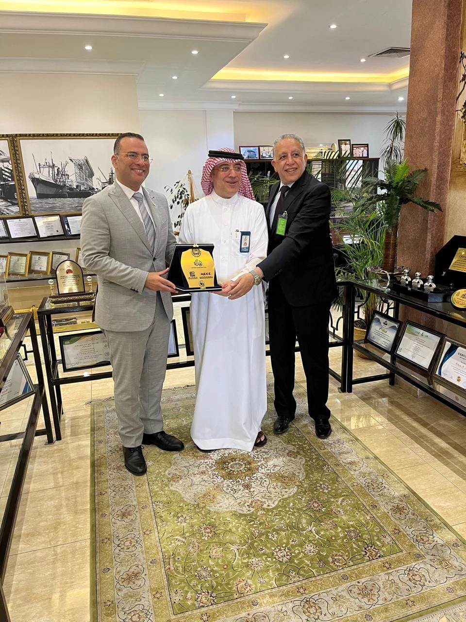 Visit of the Dean of Port Training Institute and Research and Consultation Center for the Maritime Transport Sector, AASTMT to King Abdulaziz Port in Dammam, Saudi Arabia4