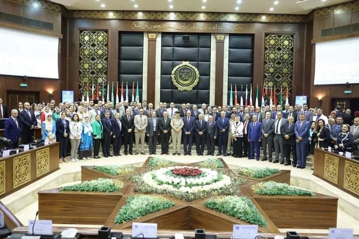 فعاليات مجلس الاكاديميه الاستشاري للصناعه في دورته السادسة