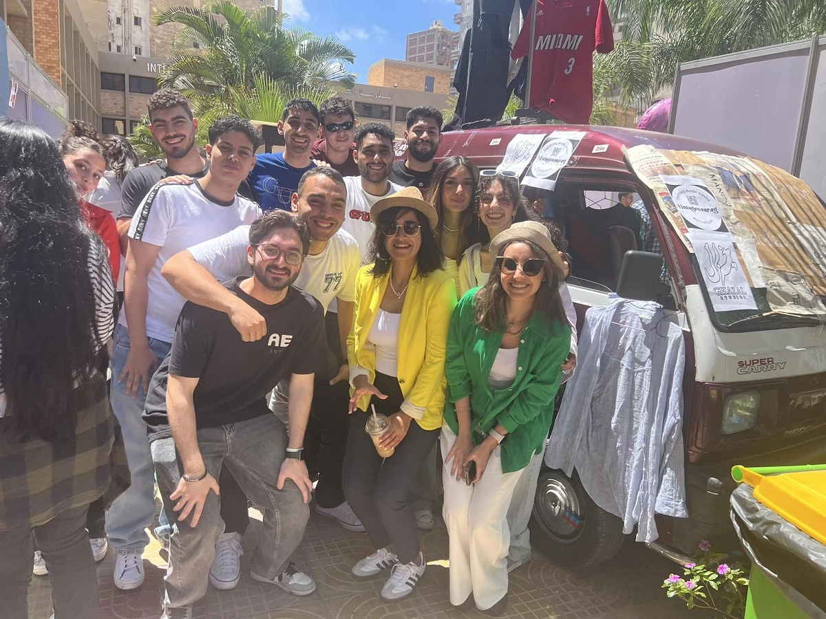 The Department of Cultural and Social Activities in Miami, in cooperation with the Head of the Marketing Department, organized a celebration on the occasion of the conclusion of the presentation of student projects in the department, with the participation of Professor Dr. Head of the Marketing Department, on: 5/29/2024.20