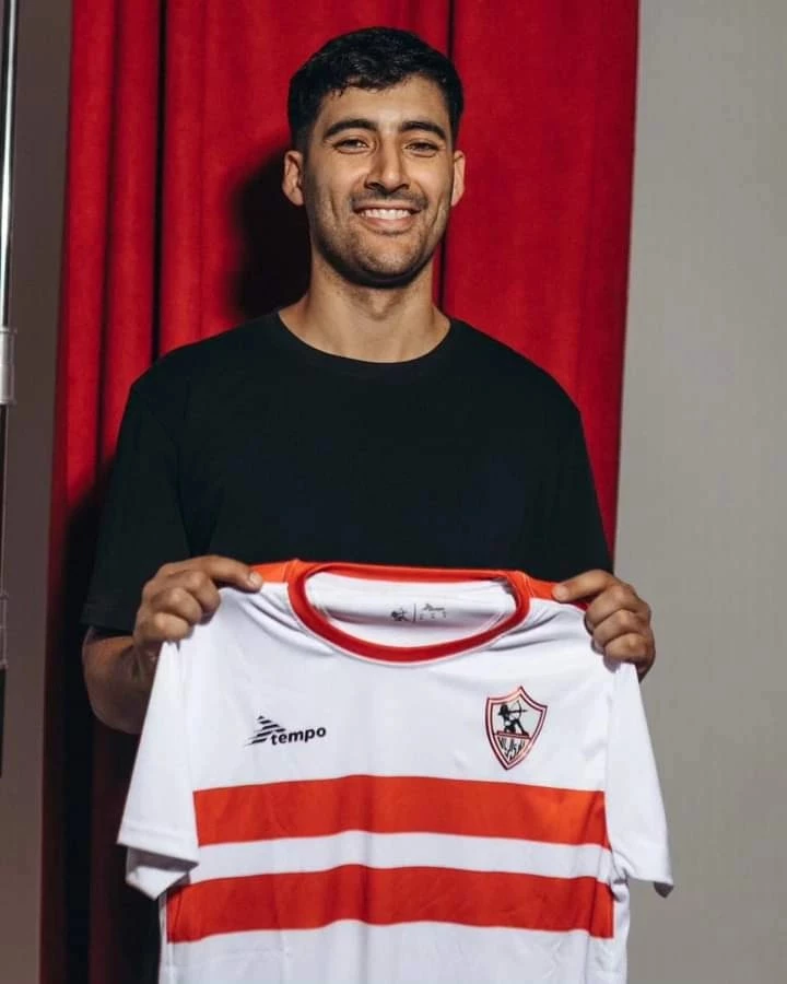 Omar Bebo, the son of the Academy, is a player of the Heliopolis Handball Club and a graduate of the Faculty of management and Technology, Branch M.Al-Jadida signs a contract to join Zamalek club for a period of 3 years.
