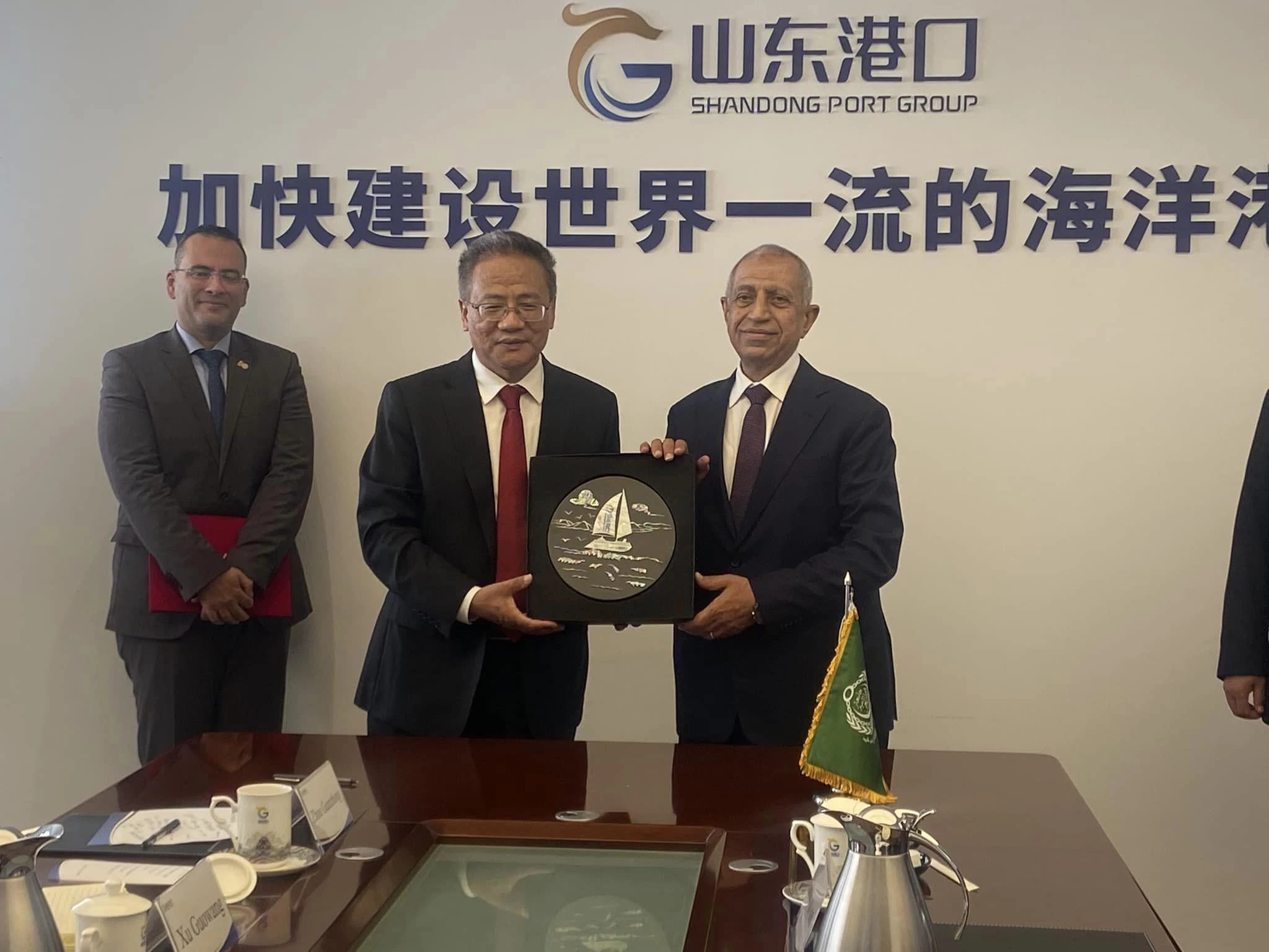 Signing of a Joint Cooperation Agreement to Implement the First Technical Diploma in Port Logistics, Maintenance, and Operation of Port Equipment, in Collaboration Between Port Training Institute and Qingdao Harbour Vocational & Technical College.3
