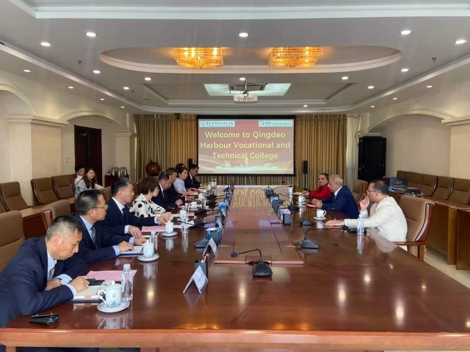 Signing of a Joint Cooperation Agreement to Implement the First Technical Diploma in Port Logistics, Maintenance, and Operation of Port Equipment, in Collaboration Between Port Training Institute and Qingdao Harbour Vocational & Technical College.2