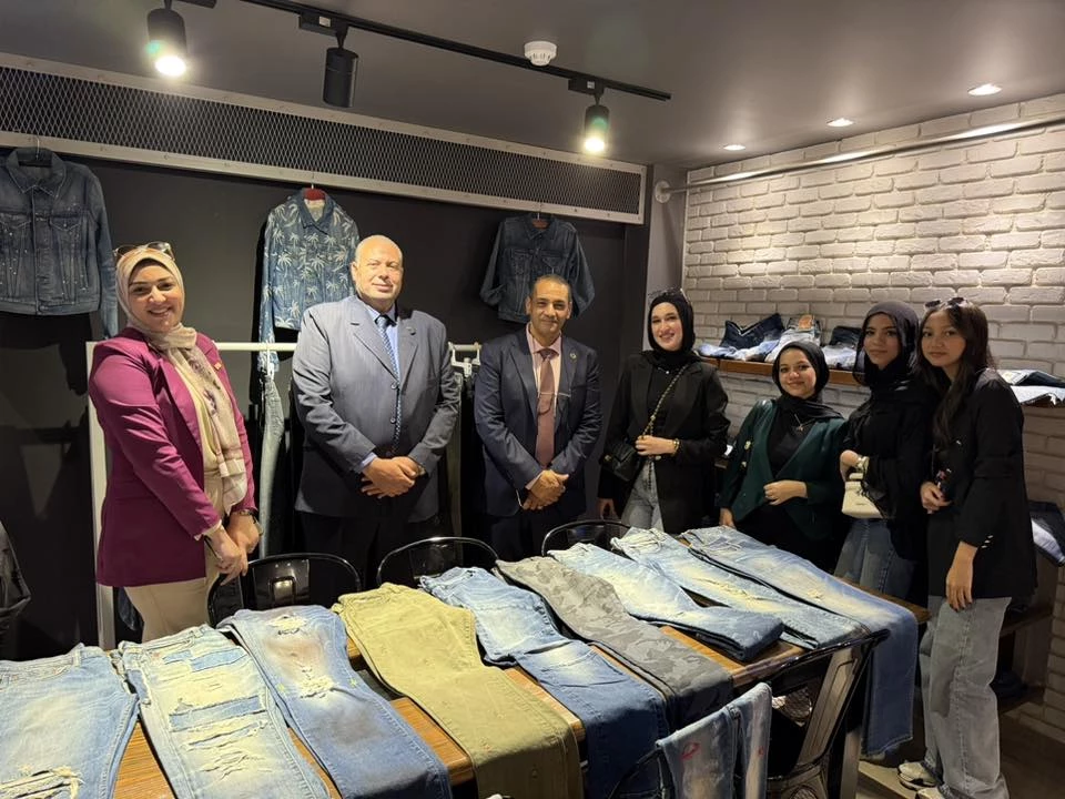 for Comperhansive Practical Experience  AASTMT port said Management & Technology BIS students on Field Visite to LOTUS Factories Group4