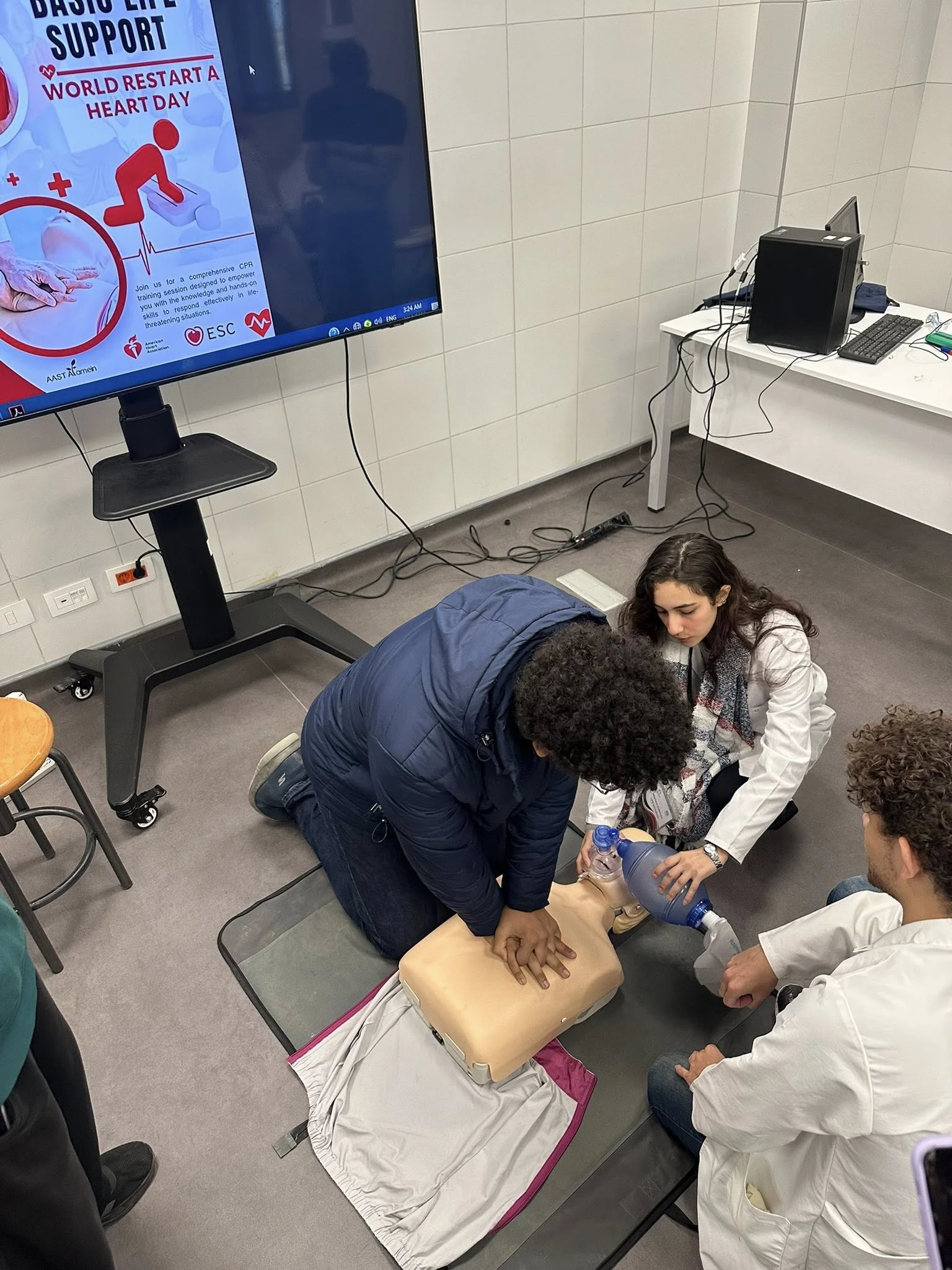 Faculty of Medicine Organizes The Basic Life Support Event to Promote Health Awareness8