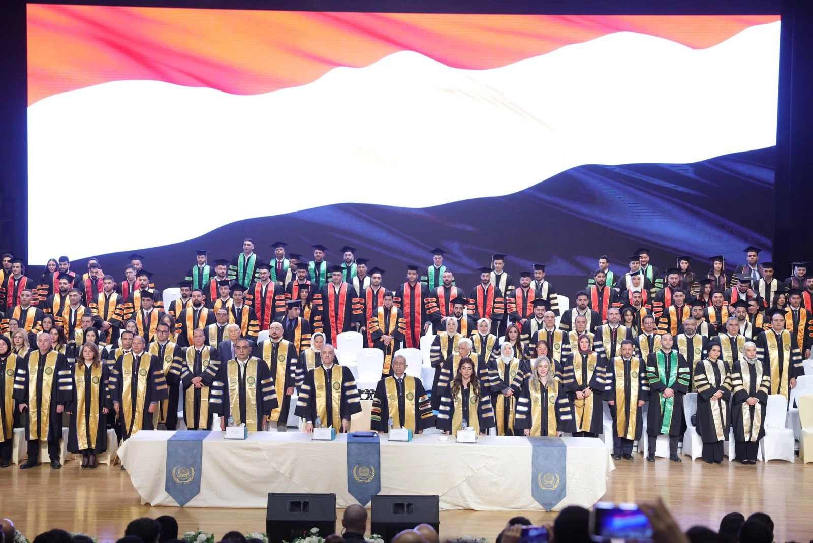 الأكاديمية العربية تحتفل بتخريج دفعة جديدة من طلابها بفرعي القاهرة والقرية الذكية