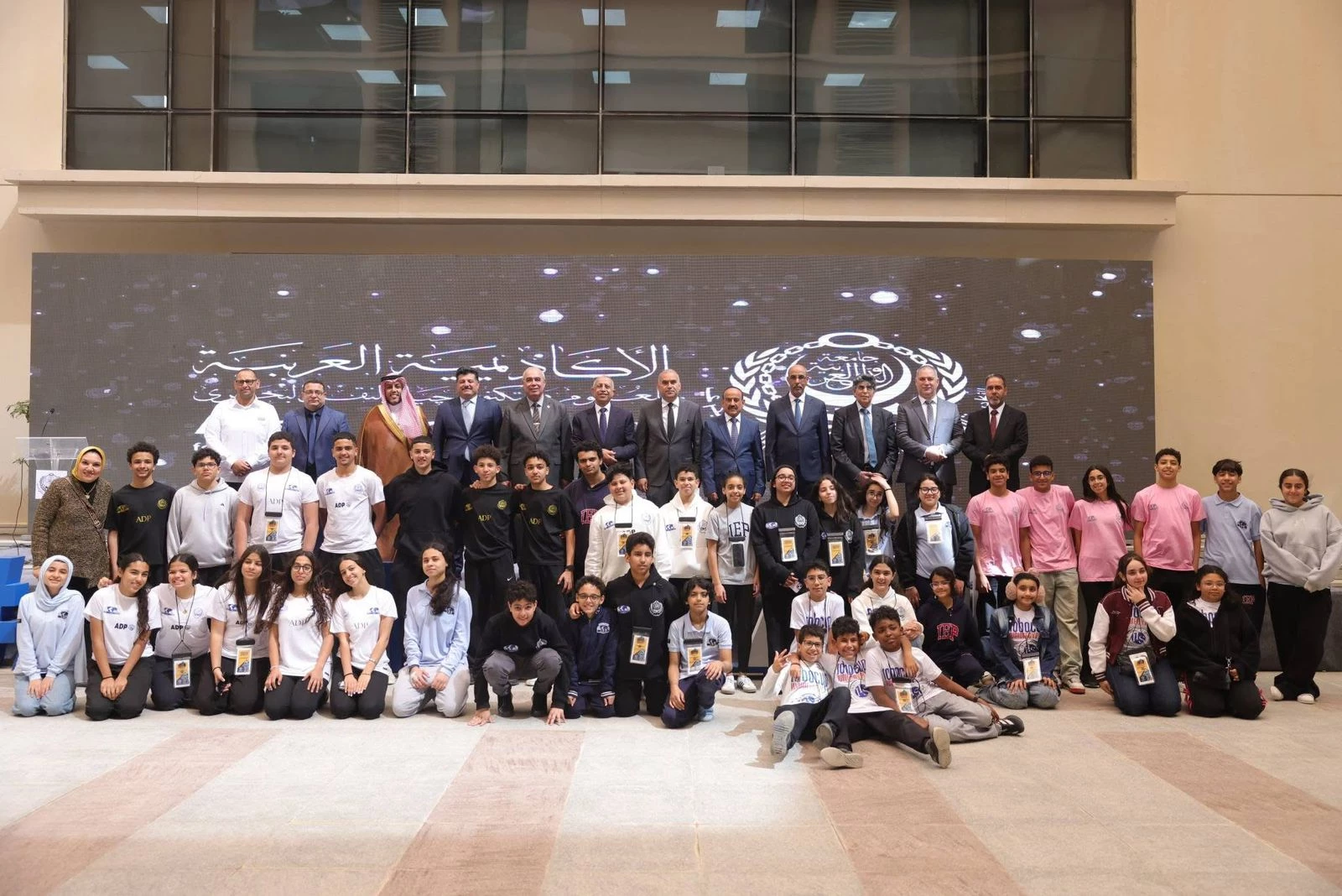 وفد المجلس التنفيذي يشيد بإنجازات الأكاديمية العربية خلال جولة تفقدية بفرع العلمين الجديدة