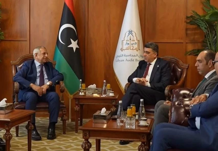 لتعزيز الرقابة المالية والحوكمة الرقمية.. رئيس ديوان المحاسبة الليبي يبحث مع رئيس 