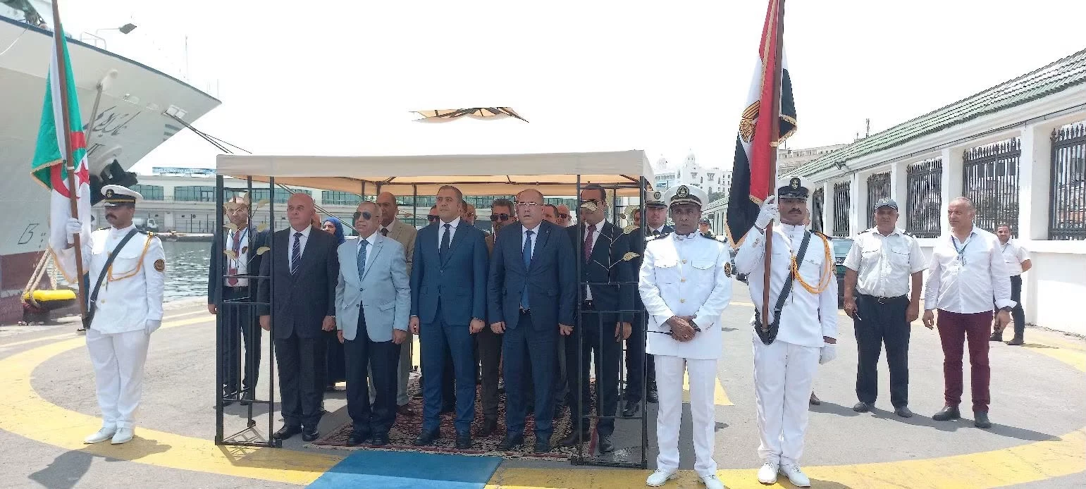 السفينة عايدة 4 ترسو بميناء الجزائر في أول زيارة رسمية لها
