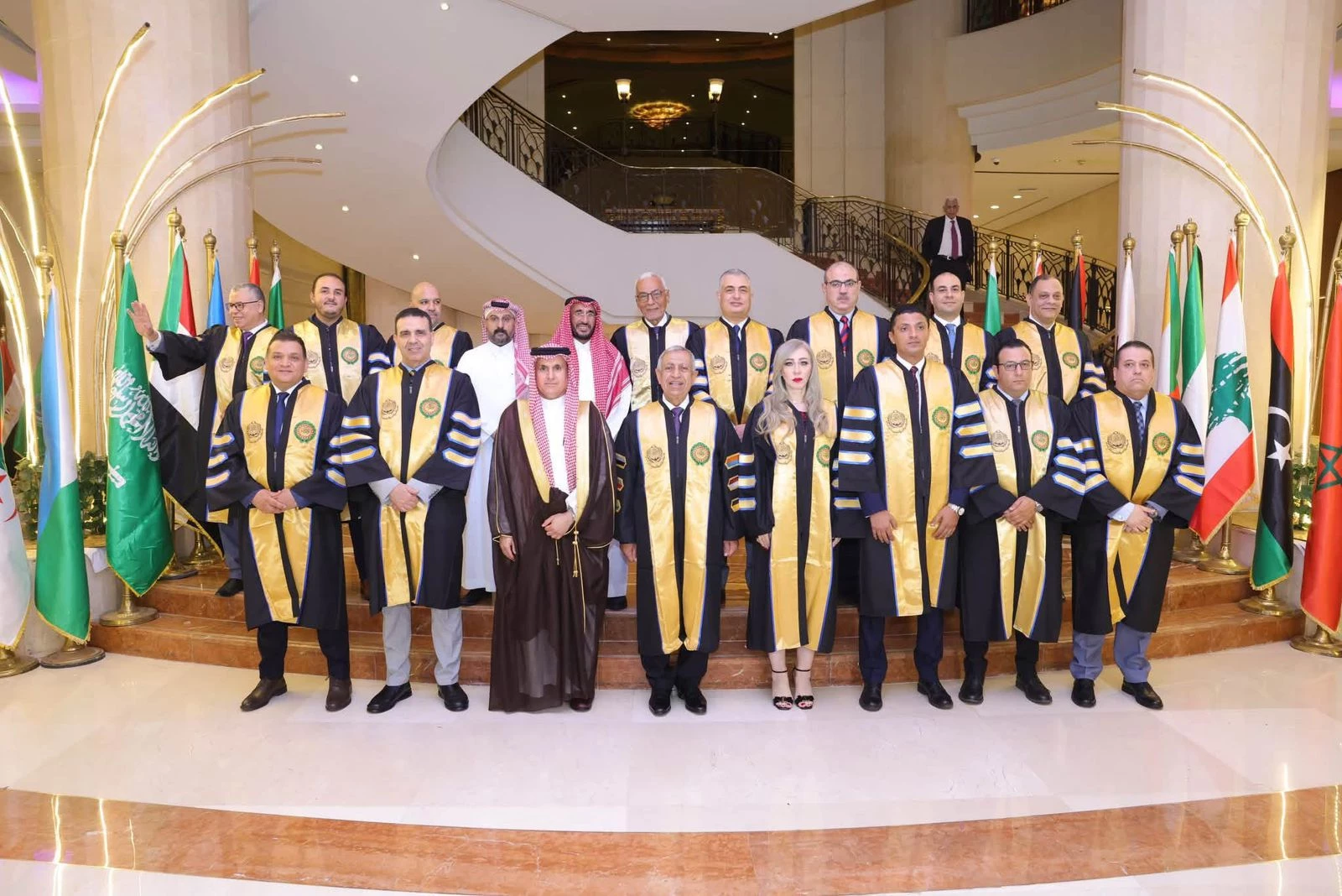 الأكاديمية العربية للعلوم والتكنولوجيا تحتفل بتخريج دفعة جديدة من كلية الدراسات العليا في الإدارة بمصر الجديدة