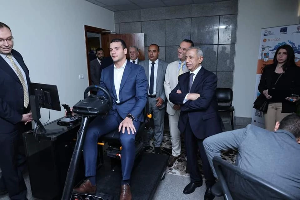 Professor Dr. Ismail Abdel Ghaffar Ismail Farag inaugurated the mobile testing equipment simulator and the renovation and development works of the main meeting hall at Port Training Institute3