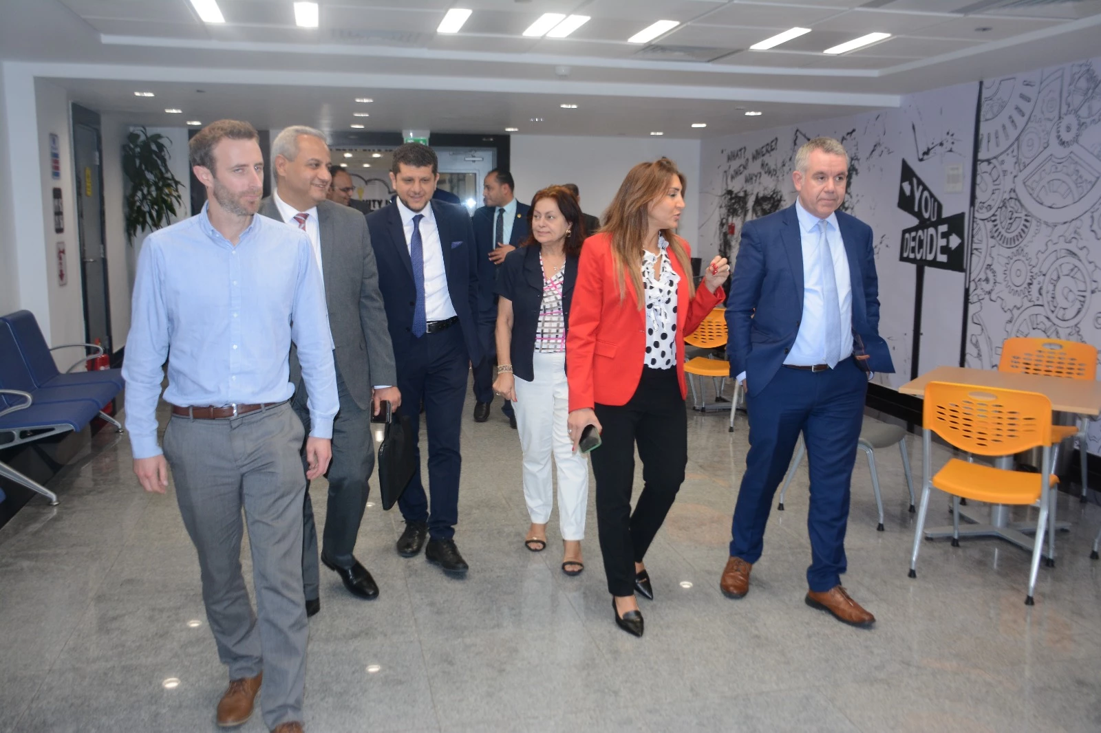 The Arab Academy for Science, Technology, and Maritime Transport (AASTMT) at Smart Village Campus welcomed a delegation from the University of Central Lancashire (UCLan)10