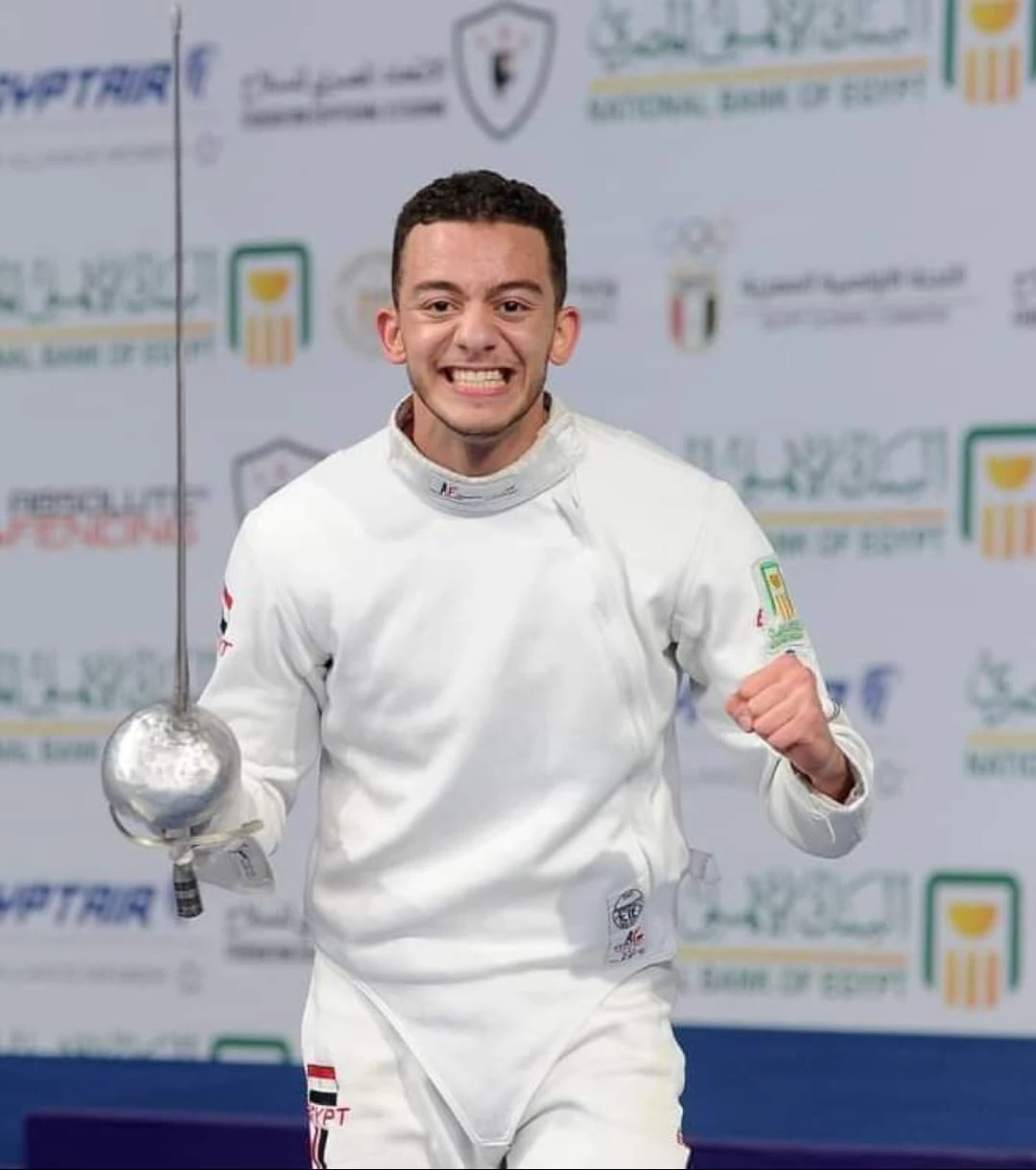 Our Olympic champion Mohamed El Sayed, son of the Academy, defeats the champion of Italy 15-12 and qualifies for the quarterfinals of the Grand Prix of fencing in Colombia