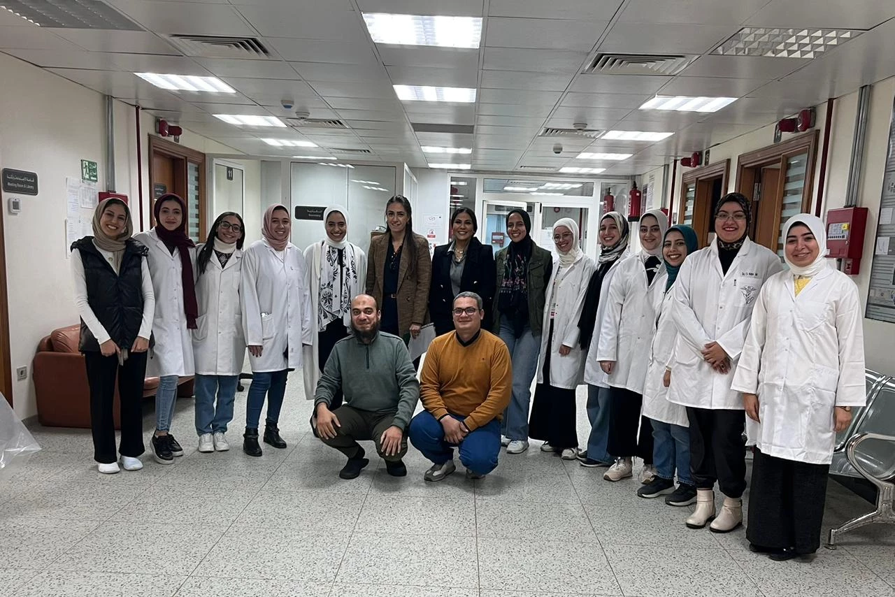 The Department of Cultural and Social Activity in Babi Qir organized a scientific trip for students of the College of Pharmacy to the new branch of the Saudi German Hospital in Alexandria on: 7/12/20235