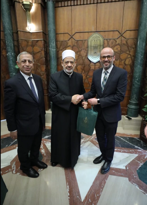 The visit of His Excellency the Professor/Dr. President of the Academy and his accompanying delegation to Al-Azhar Al-Sharif within the framework of the extended relations between the two sides on: 2/19/20243