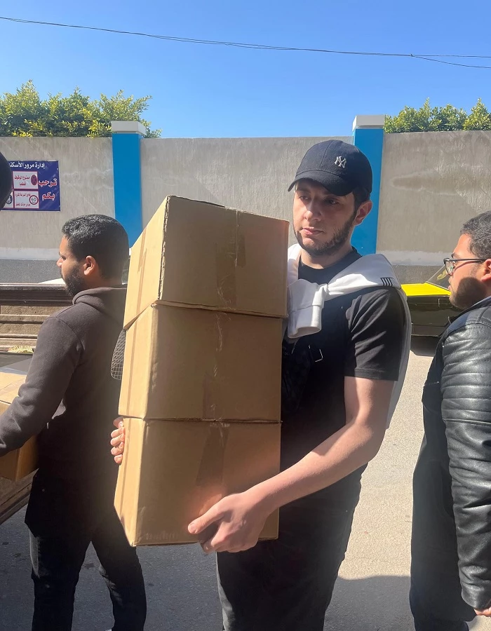 The Deanship of Student Affairs gathered and mobilized students from all students to distribute Ramadan boxes to the people working at Target and cleaning companies, as well as the distribution at the Abu Qir Youth Center on 3/12/2024.4